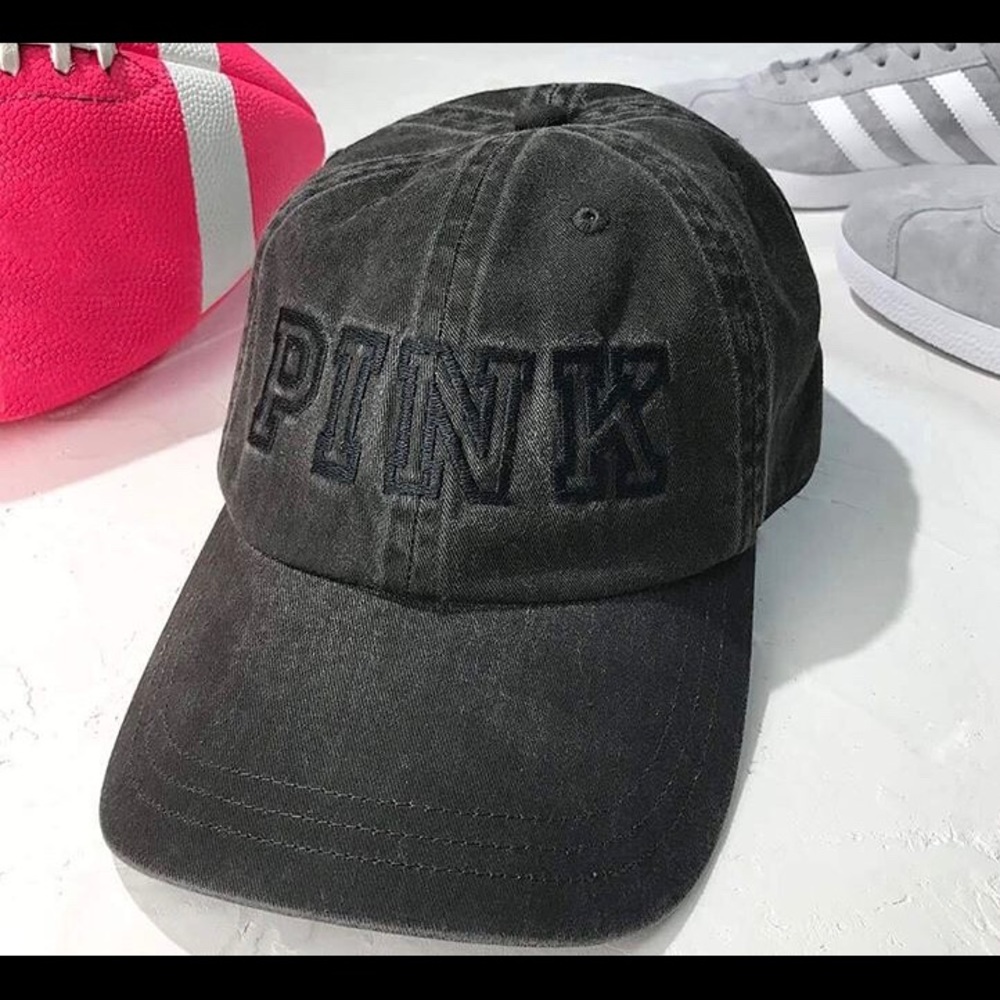 Baseball hat and tote